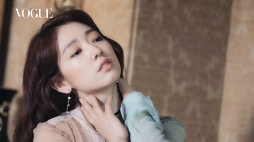 朴信惠为时尚杂志《VOGUE》Taiwan的封面人物