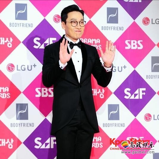 李辉才将以诽谤自己父亲与孩子的网友为对象进行刑事诉讼