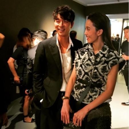 现场巧遇男神孔刘的照片，2人同框合照，让大批网友直呼好羡慕