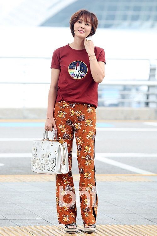 金成玲现身仁川国际机场，前往中国香港拍摄写真