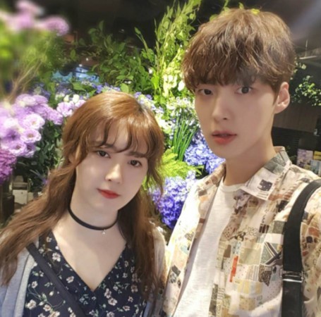 安宰贤出演《来自星星的你》打开知名度 被问老婆的健康状况