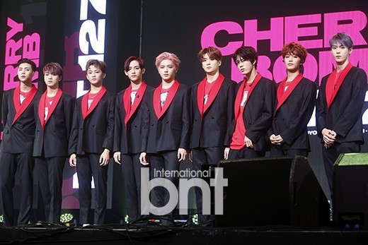 男团NCT 127在首尔广津区举行了第三张迷你专辑发售showcase