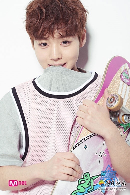 《Produce101》的练习生朴志训已企划签订专属合约
