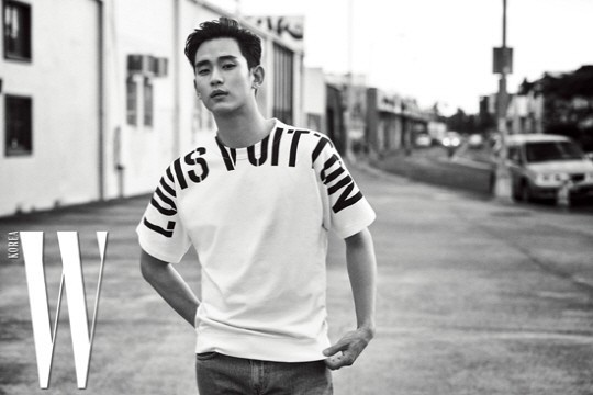 《W KOREA》方面公开了演员金秀贤拍摄的封面照与写真