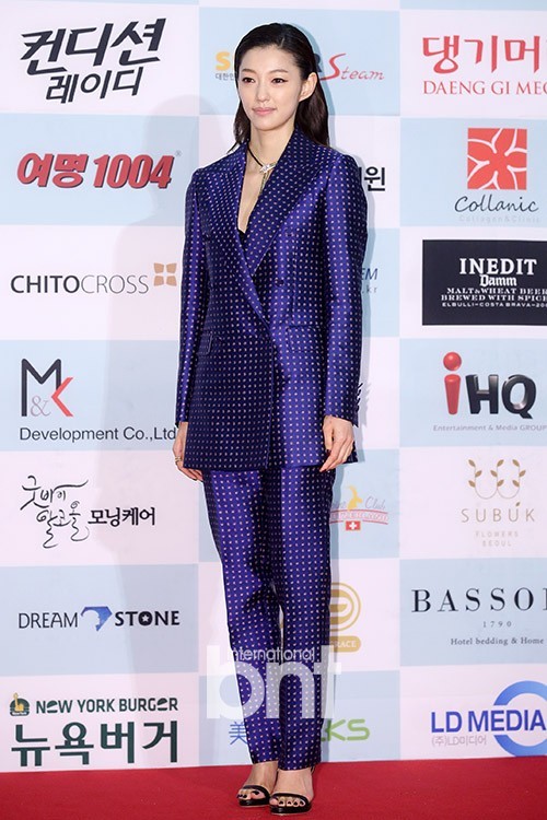 李艾儿有望与郑雨盛、李政宰设立的经纪公司Artist Company签约