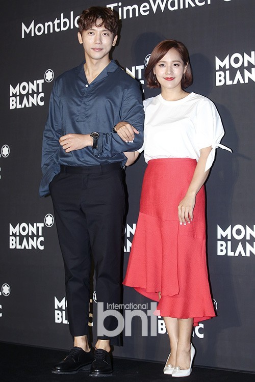 奇太映、柳真夫妇、朴宰范、韩慧珍等出席了某品牌活动