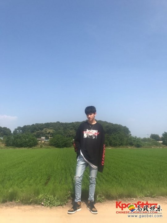 勇敢的兄弟表达了对于自己旗下艺人金Samuel的爱意