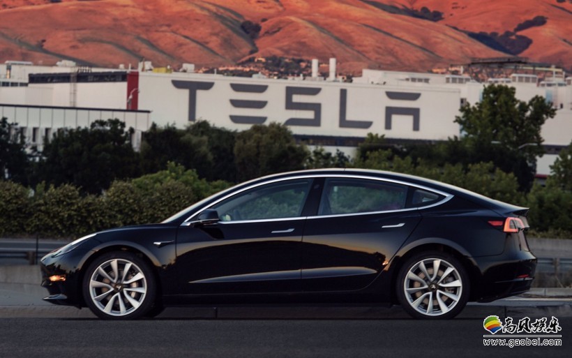 量产版的Tesla Model 3 终于首度亮相！！！