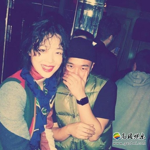 金敏俊在个人Instagram上发布一则状态，称已与雪莉分手