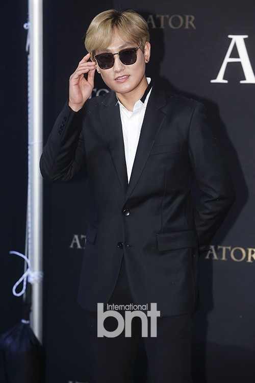 歌手安七炫等出席了在首尔江南区清潭洞举行的某品牌活动