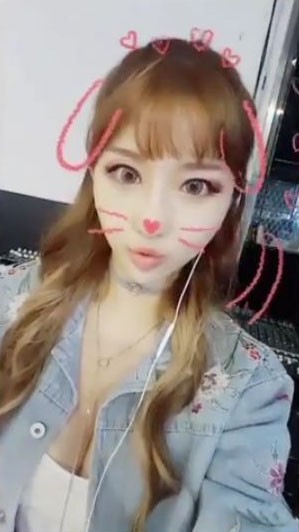 我们Laysha的大妞SOM，近期刚拍摄完比基尼写真