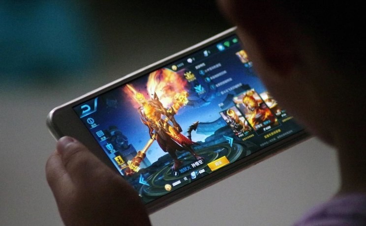 《王者荣耀》遇到的拷问，为啥都被《Pokémon GO》化解了？