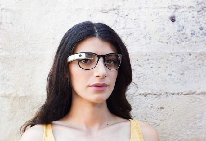 Google Glass化名Google EE回归，但它要如何避免再次失败？