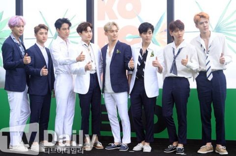 EXO《THE WAR》其余收录歌也以排队方式占据榜单上游位置
