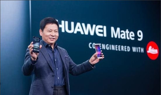 比iPhone8更强!余承东:华为Mate 10将搭载全面屏! 比iPhone8更强!余承东:华为Mate 10将搭载全面屏!