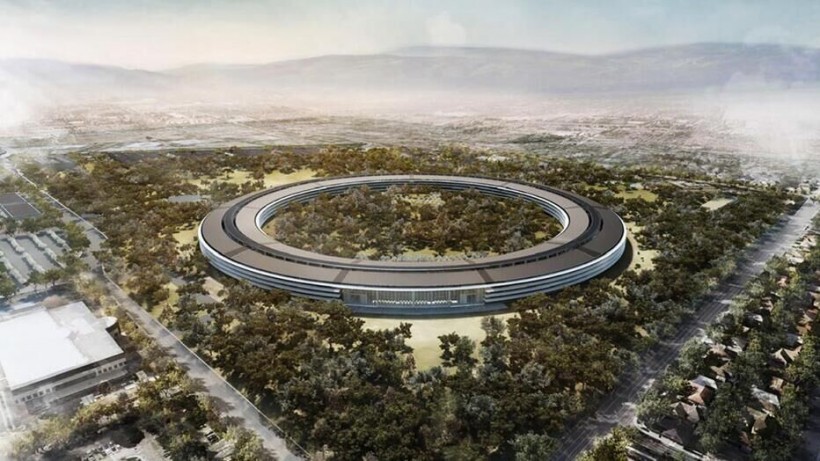 Jony Ive:苹果首席设计师,揭秘“太空飞船”新总部 Jony Ive:苹果首席设计师,揭秘“太空飞船”新总部