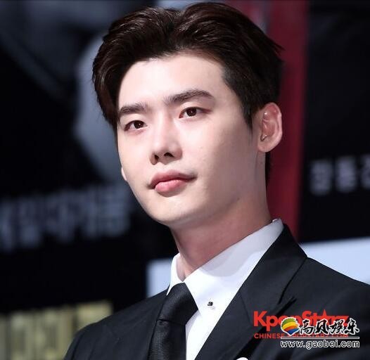 电影《V.I.P》举行了制作发表会  李钟硕谈到了出演电影一事