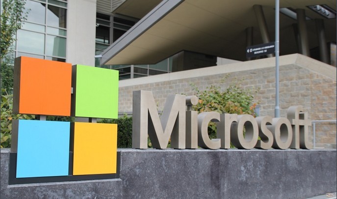 代表微软“过去、现在与未来”的三个数字