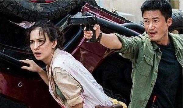 《战狼2》真的那么好看吗?票房大卖&网友刷屏!