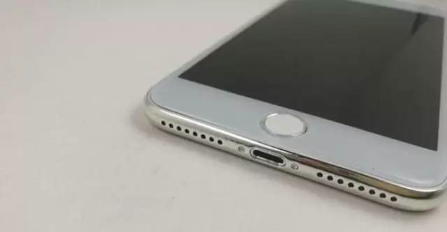 亮银配色＆双面玻璃机身：苹果iPhone 7s Plus谍照再曝光