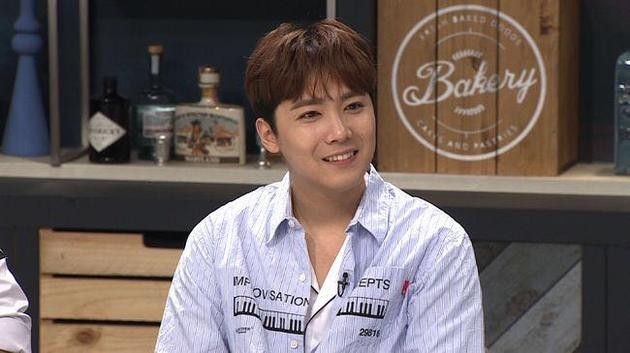 李弘基做客《拜托了冰箱》 听说慧乔曝婚讯后更能理解粉丝们 李弘基做客《拜托了冰箱》 听说慧乔曝婚讯后更能理解粉丝们