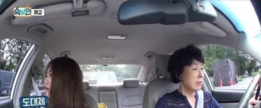 《看透TV人Side》曝光崔真实女儿崔俊熙与外婆生活的预告片
