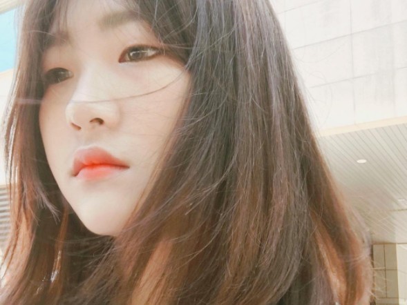 已故韓國女演員-崔真實女兒：崔俊希控訴外婆家暴，引熱議