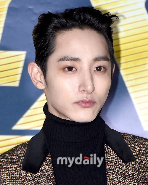 李洙赫将办理参军手续  接受新兵训练后再作社会服务要员服役