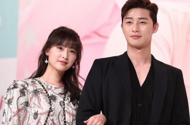 朴叙俊和金智媛是否因戏生情谈恋爱了？