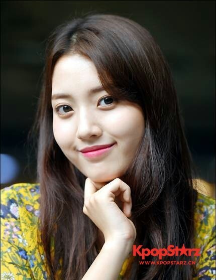 "冰淇淋少女"郑多彬已18岁   对于上大学仍旧有很大的苦恼