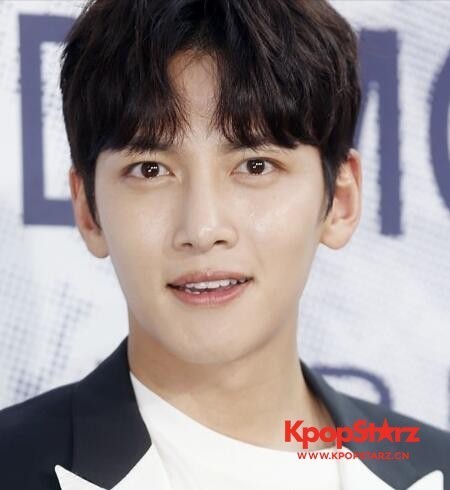 池昌旭无特别活动低调入伍  江原道铁原的新兵训练所接受训练