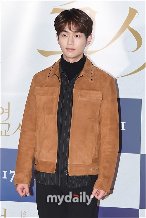 男团SHINee成员温流被人举报性骚扰吗？