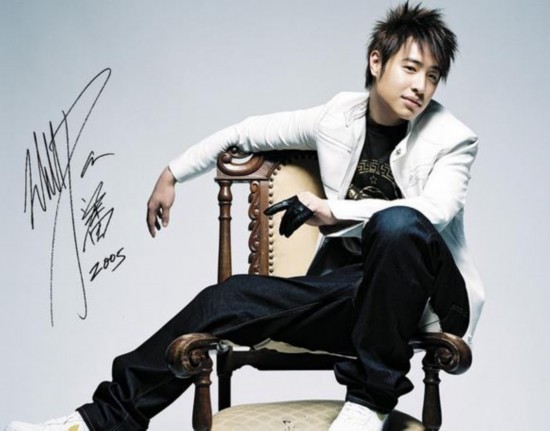 潘玮柏澄清新歌“抄袭”传闻,第一个为他点赞的人亮了! 潘玮柏澄清新歌“抄袭”传闻,第一个为他点赞的人亮了!