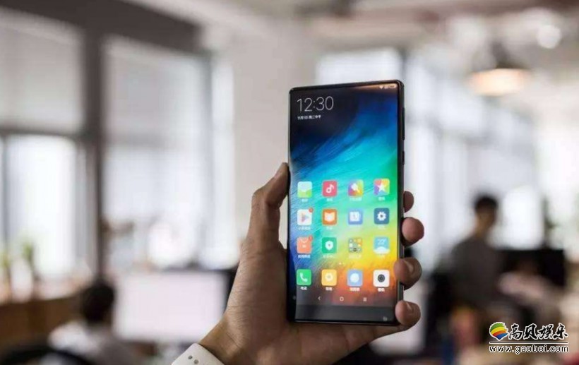 国产全面屏手机“推进战略”，选择苹果亦或是三星路线？