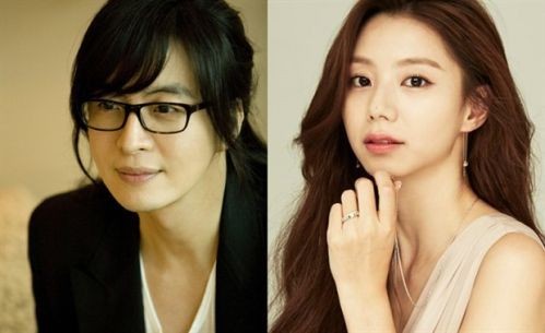 韩国网民疑似影到裴勇俊一家三口现身  笑得非常甜蜜