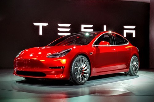 特斯拉向Model 3预定者施压，要其放弃定单支持Model S