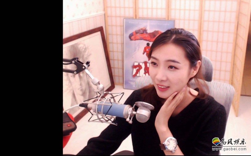 “她说游戏本身无对错”：清华学霸却选择当游戏主播