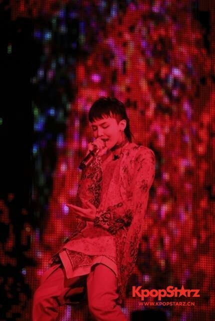 世界巡回演唱会上   权志龙谈到了出道十一周年的感想