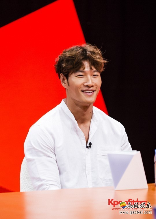 《我们家熊孩子》中  金钟国被追问是否整了鼻子引发了爆笑