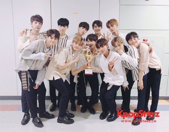 《Show！CHAMpion》中   WANNA ONE出道两周获封七冠王