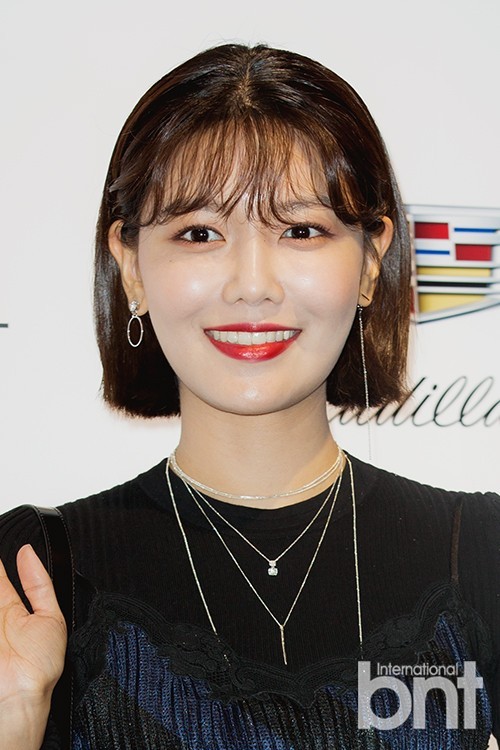 秀英、演员郑珠妍等出席了在首尔鹤洞举行的某品牌活动