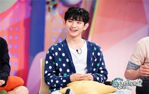 练习生李义雄作为嘉宾出演了KBS电视台综艺节目《你好》 练习生李义雄作为嘉宾出演了KBS电视台综艺节目《你好》