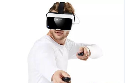蔡司VR One Connect,让你在手机VR装置上玩PC游戏 蔡司VR One Connect,让你在手机VR装置上玩PC游戏