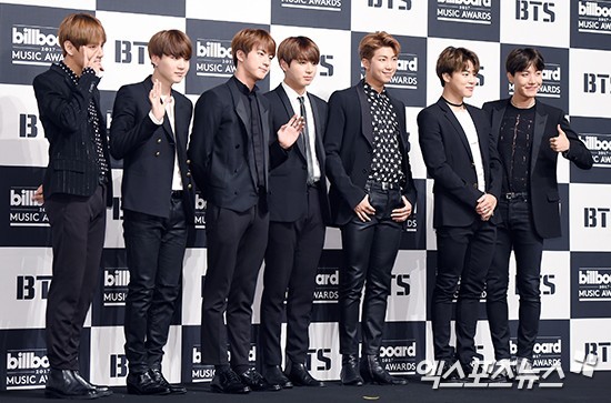 防弹少年团新专预售摘得亚马逊最畅销榜单1位  首位通过的韩歌手