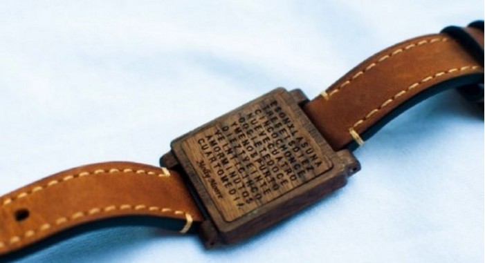 “回归原始”设计感“Wooden Word Watch”智能手表