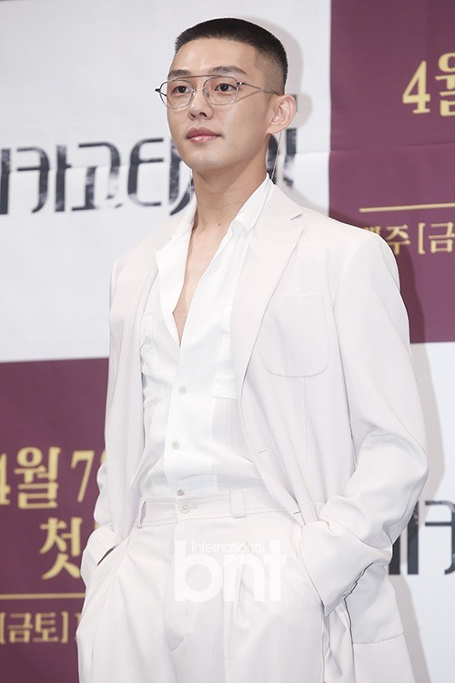 刘亚仁确定将出演《Burning》  片中饰演为深爱的女人揭开谜团