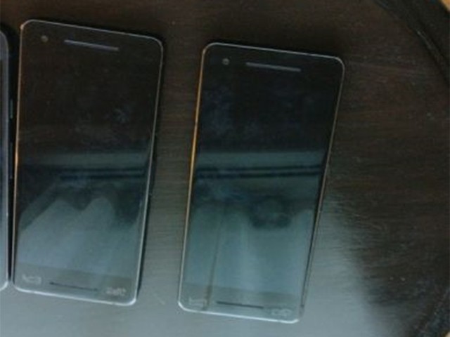 谷歌Pixel 2谍照亮相:未采用全面屏,后置指纹识别 谷歌Pixel 2谍照亮相:未采用全面屏,后置指纹识别