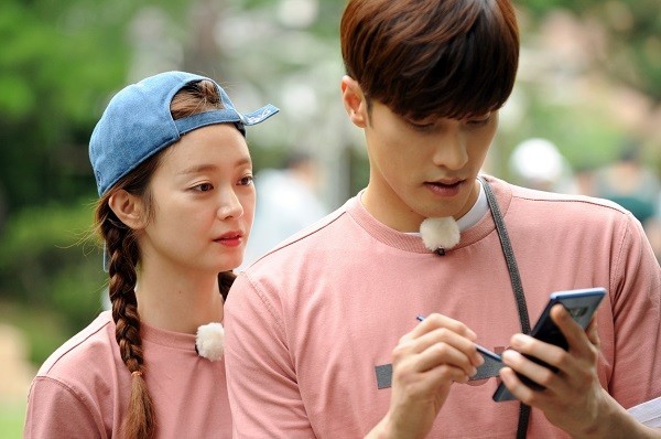 《Running Man》展开了Couple Race 成勋一出场便引发了骚动 《Running Man》展开了Couple Race 成勋一出场便引发了骚动
