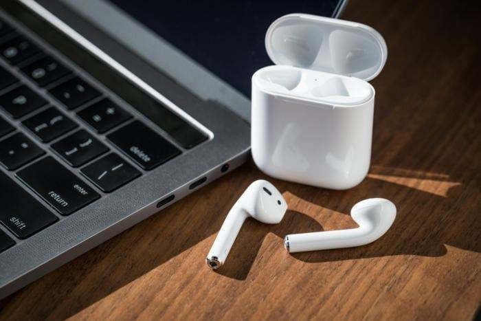 这是一款:专为AirPods“量身打造”的iPhone手机壳 这是一款:专为AirPods“量身打造”的iPhone手机壳
