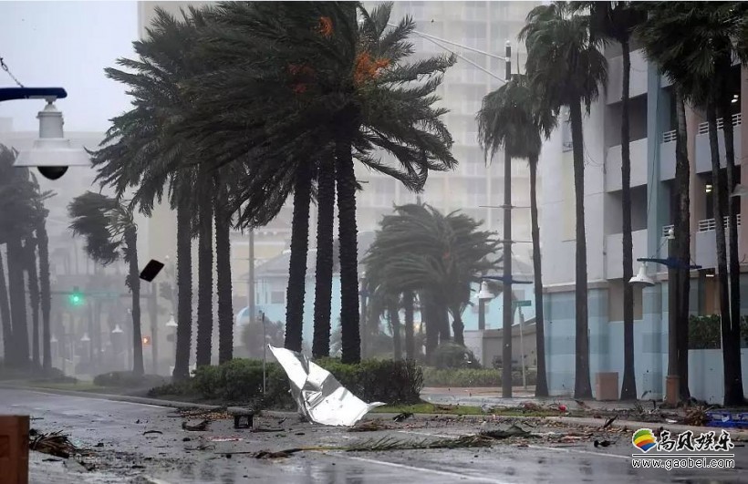 最强飓风袭击美国东海岸，沿途撤退的游客，看到机票价格傻眼了